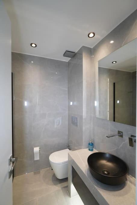 Brand New 3Br With 2 Bathrooms Marousi Apartment Athens Exterior photo